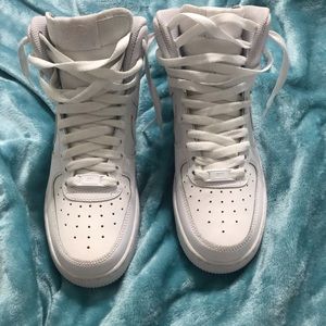 White Nike air force 1 high